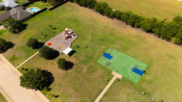 725 Big Horn Trail, Crowley, TX 76036