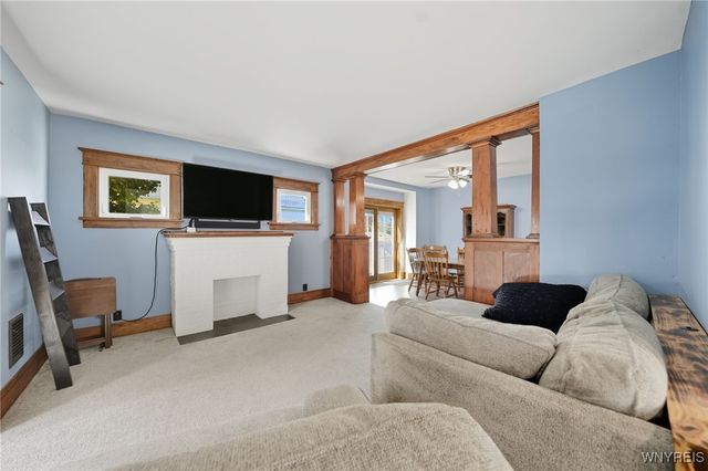 27 Saint Joseph Street, Lancaster, NY 14086