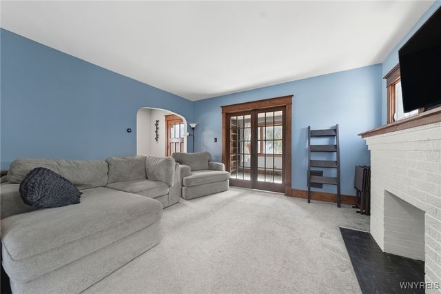 27 Saint Joseph Street, Lancaster, NY 14086