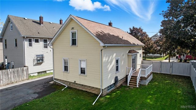 27 Saint Joseph Street, Lancaster, NY 14086