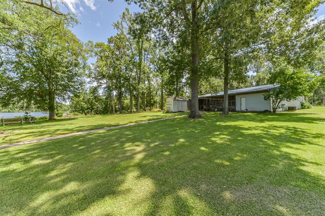1440 Lakeside Drive, Huntsville, TX 77320