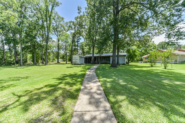 1440 Lakeside Drive, Huntsville, TX 77320