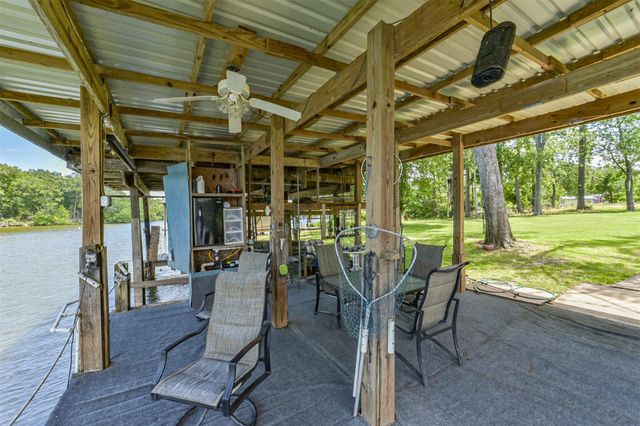 1440 Lakeside Drive, Huntsville, TX 77320