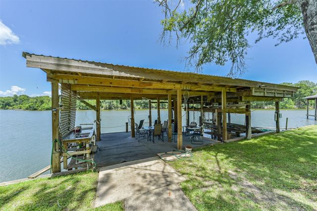 1440 Lakeside Drive, Huntsville, TX 77320