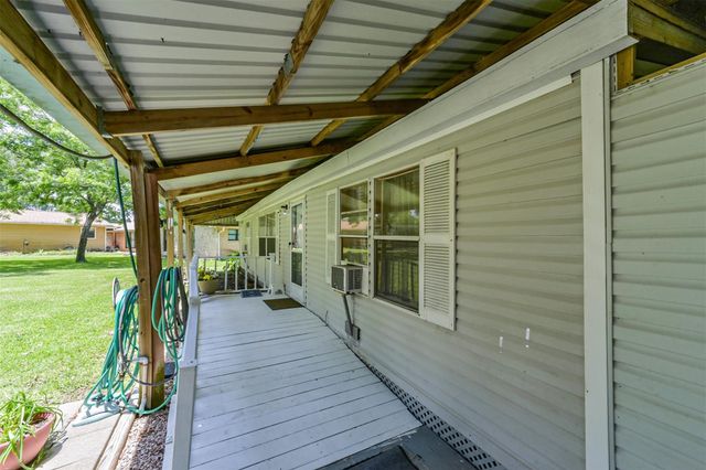 1440 Lakeside Drive, Huntsville, TX 77320