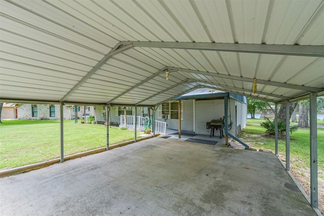 1440 Lakeside Drive, Huntsville, TX 77320