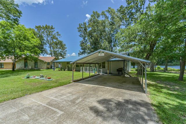 1440 Lakeside Drive, Huntsville, TX 77320