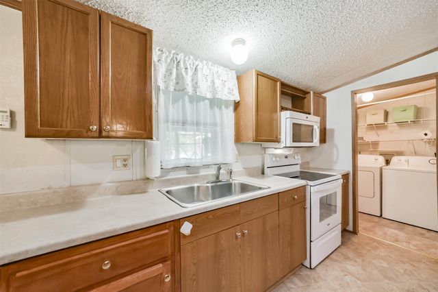 1440 Lakeside Drive, Huntsville, TX 77320