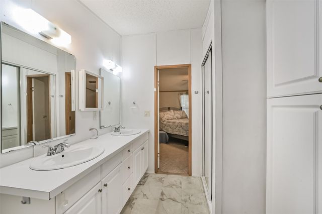 1440 Lakeside Drive, Huntsville, TX 77320