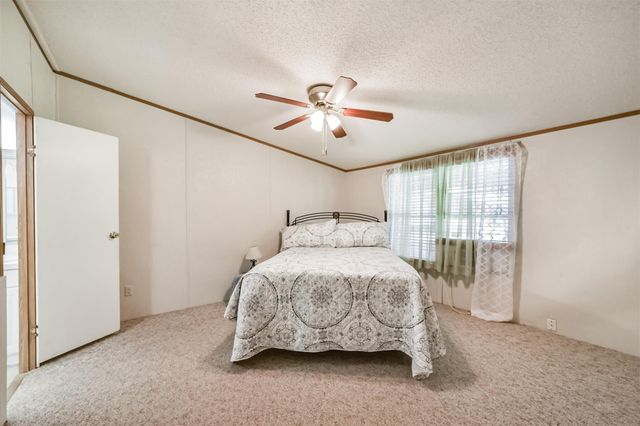 1440 Lakeside Drive, Huntsville, TX 77320