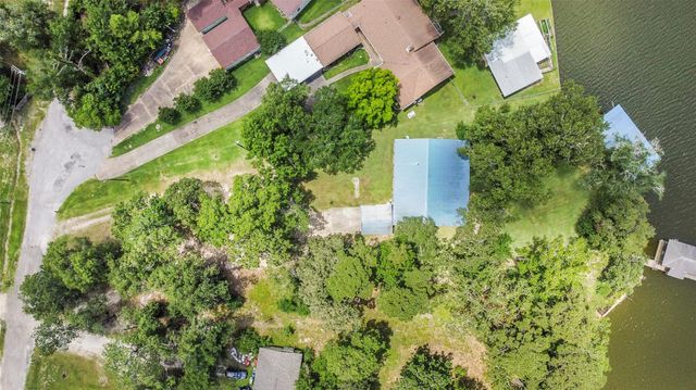 1440 Lakeside Drive, Huntsville, TX 77320