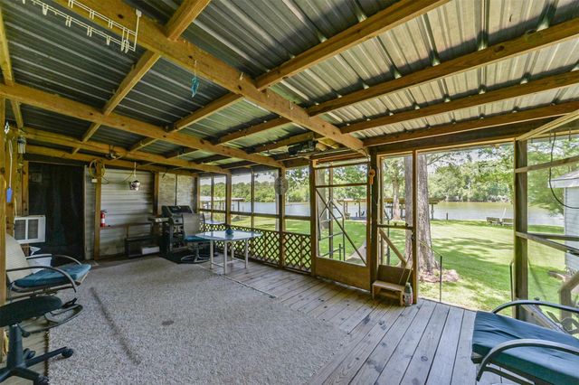 1440 Lakeside Drive, Huntsville, TX 77320