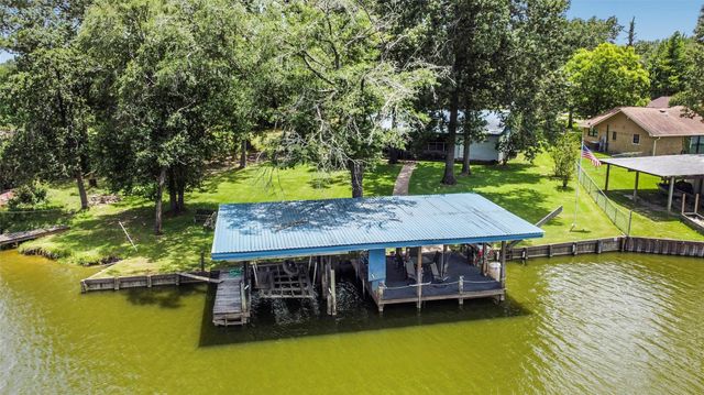 1440 Lakeside Drive, Huntsville, TX 77320
