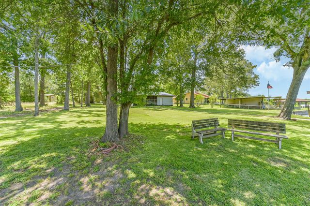 1440 Lakeside Drive, Huntsville, TX 77320