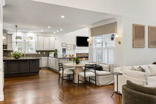 190 Oakhurst Leaf Drive, Milton, GA 30004