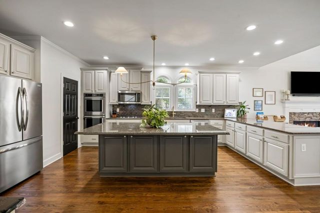 190 Oakhurst Leaf Drive, Milton, GA 30004