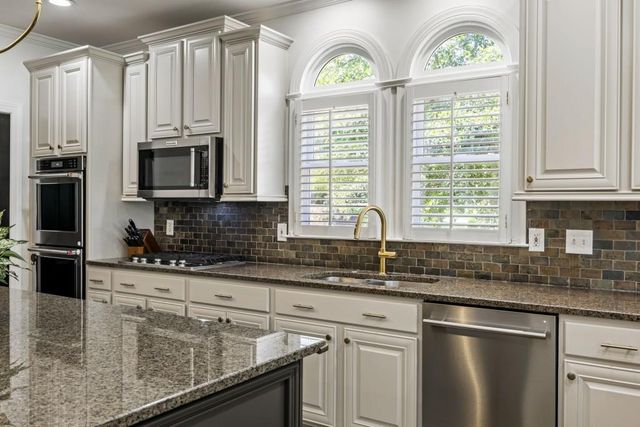 190 Oakhurst Leaf Drive, Milton, GA 30004