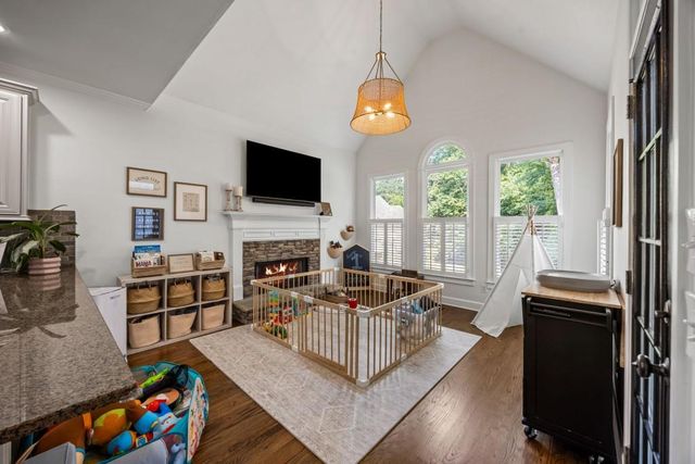 190 Oakhurst Leaf Drive, Milton, GA 30004