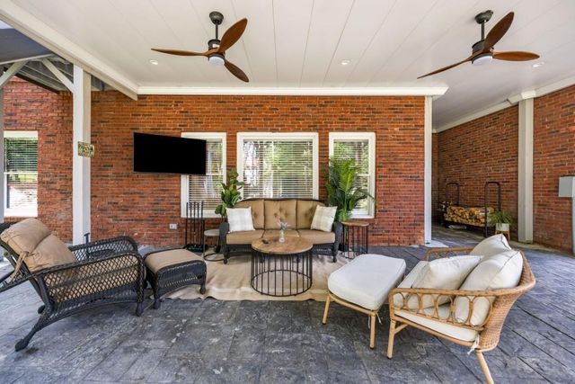 190 Oakhurst Leaf Drive, Milton, GA 30004