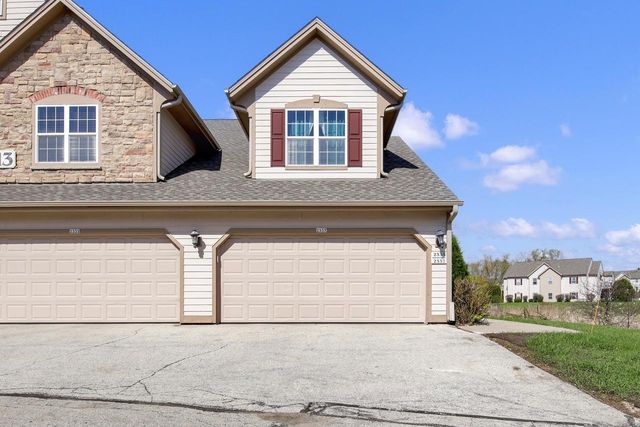 2337 Vista Bella DRIVE, Oak Creek, WI 53154