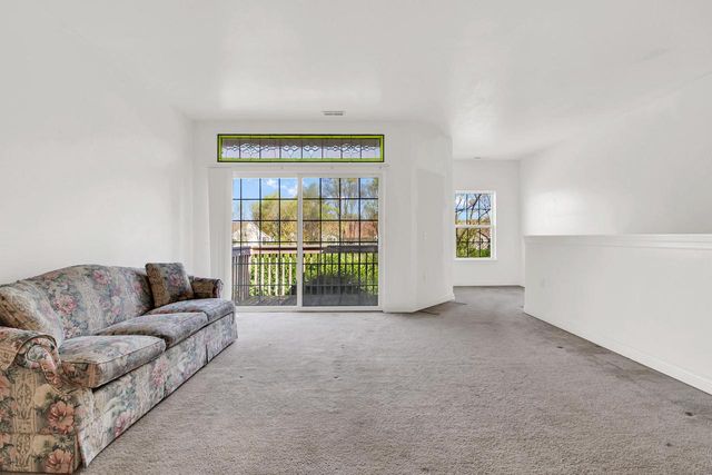 2337 Vista Bella DRIVE, Oak Creek, WI 53154