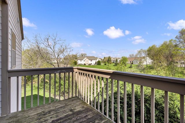 2337 Vista Bella DRIVE, Oak Creek, WI 53154