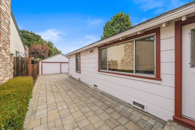 1385 Elm Street, San Carlos, CA 94070