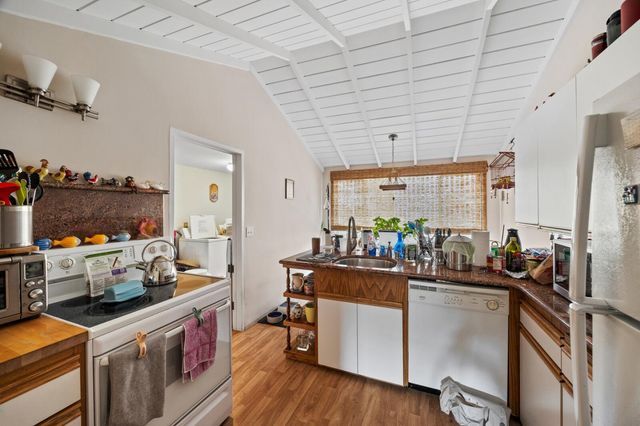 1385 Elm Street, San Carlos, CA 94070