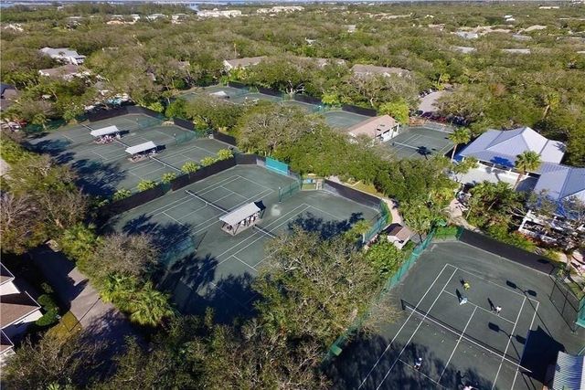 1415 Winding Oaks Circle W A504, Vero Beach, FL 32963