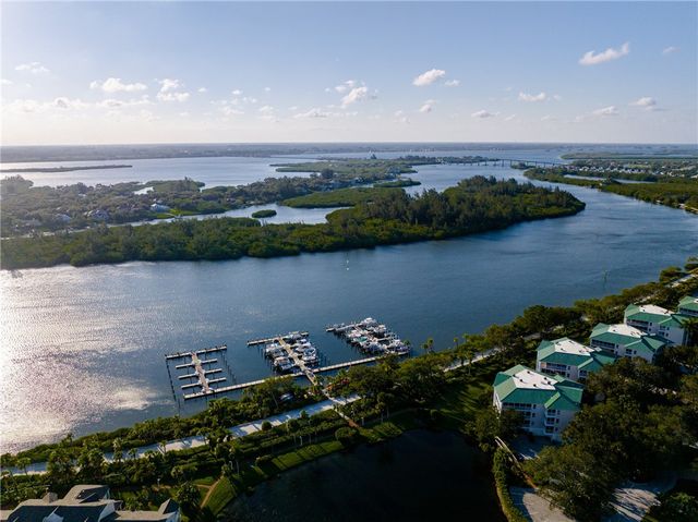 1415 Winding Oaks Circle W A504, Vero Beach, FL 32963