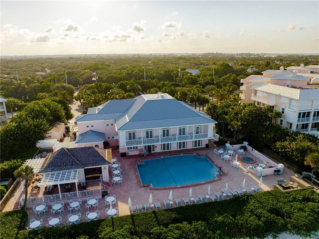 1415 Winding Oaks Circle W A504, Vero Beach, FL 32963