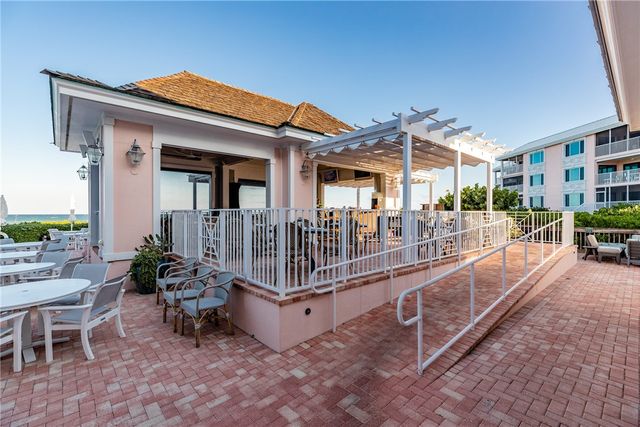 1415 Winding Oaks Circle W A504, Vero Beach, FL 32963