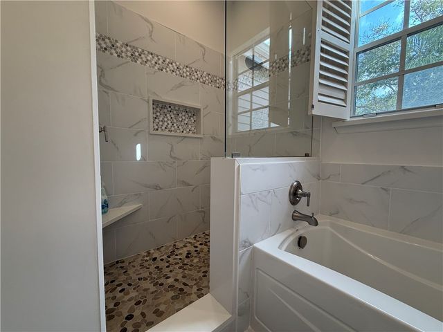 1415 Winding Oaks Circle W A504, Vero Beach, FL 32963