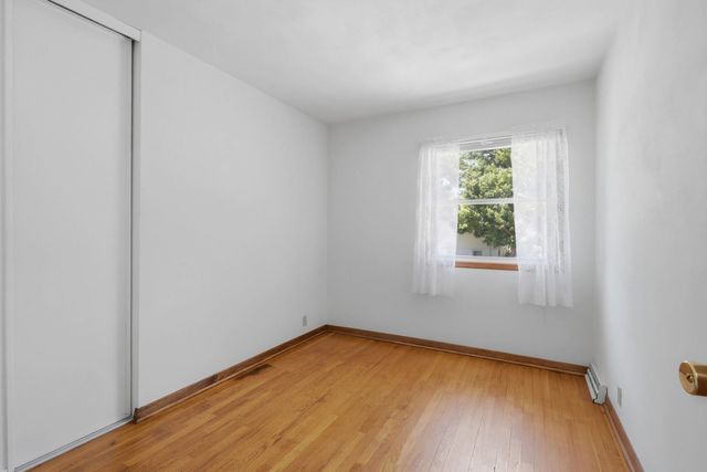 1964 N Oak Street, Bettendorf, IA 52722