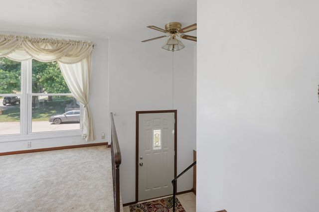 1964 N Oak Street, Bettendorf, IA 52722