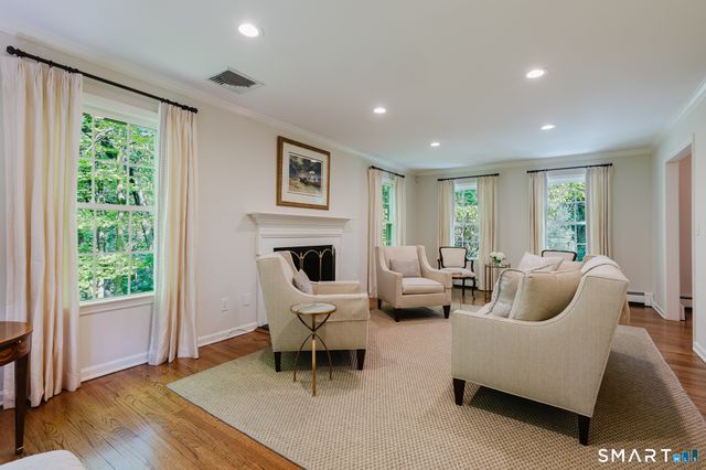 115 Tokeneke Road, Darien, CT 06820