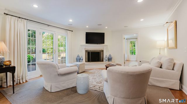 115 Tokeneke Road, Darien, CT 06820