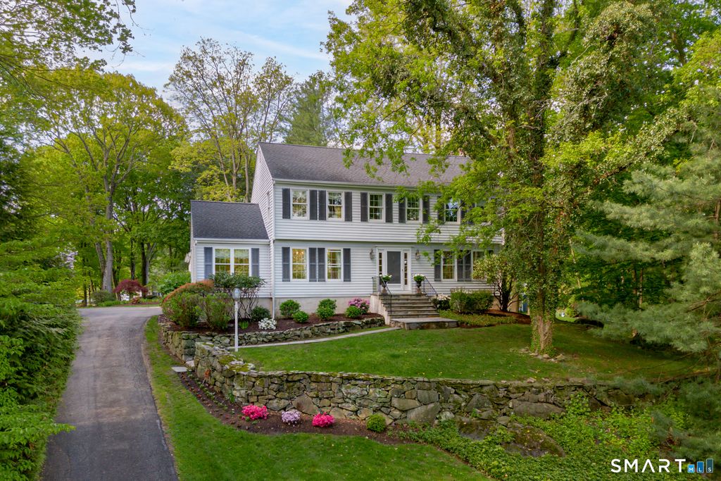 115 Tokeneke Road, Darien, CT 06820