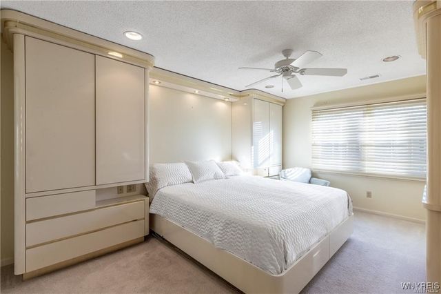 27 Hickory Hill Rd H, Amherst, NY 14221