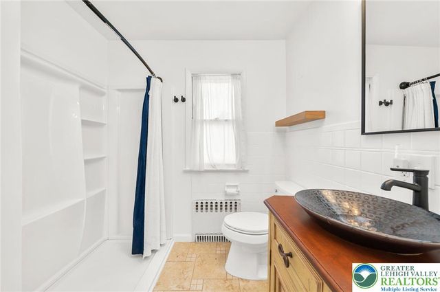 359 Milton Street, Easton, PA 18042
