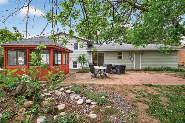 8110 France Avenue N, Brooklyn Park, MN 55443