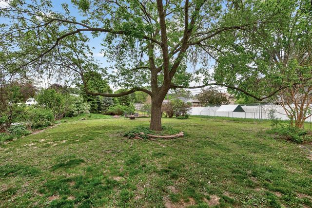 8110 France Avenue N, Brooklyn Park, MN 55443