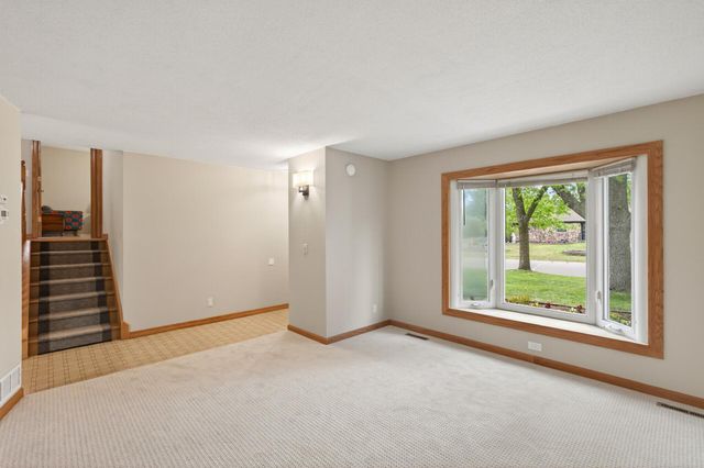 8110 France Avenue N, Brooklyn Park, MN 55443