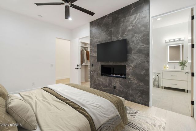 3035 E COOLIDGE Street, Phoenix, AZ 85016