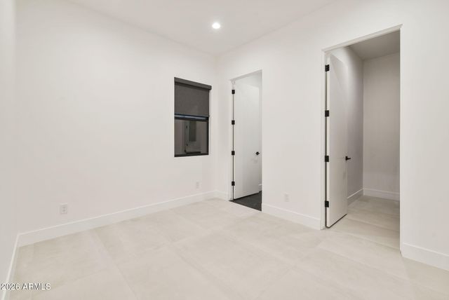 3035 E COOLIDGE Street, Phoenix, AZ 85016