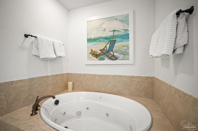 14500 River Rd 101, Pensacola, FL 32507