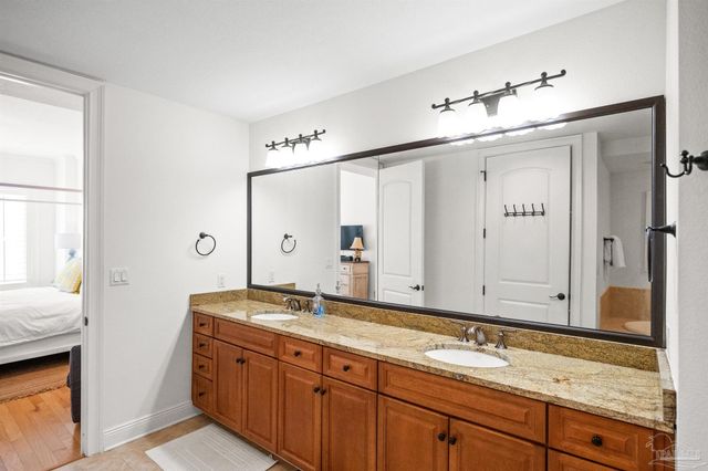 14500 River Rd 101, Pensacola, FL 32507