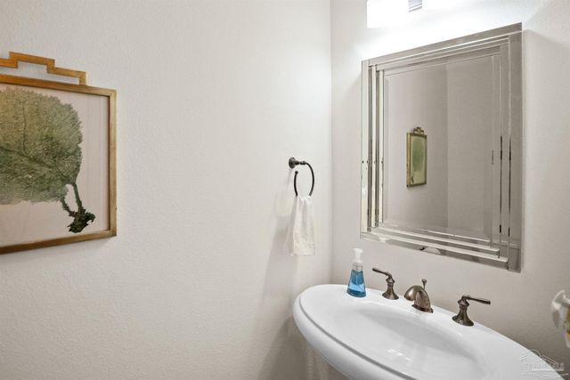 14500 River Rd 101, Pensacola, FL 32507