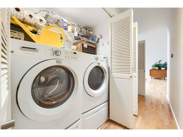 1009 Nw HOYT St 204, Portland, OR 97209