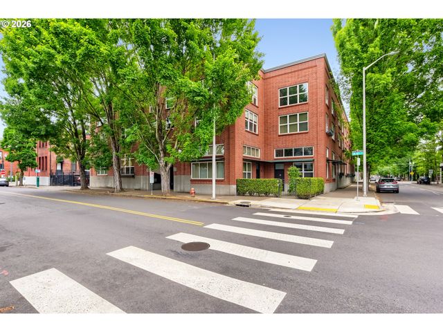 1009 Nw HOYT St 204, Portland, OR 97209